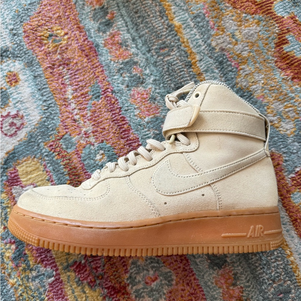 OATMEAL SUEDE NIKE AF1 WOMEN’s size 8.5 fits 9